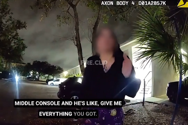 😳 She Met Him Online — He Seemed Normal… Until He Tried to Rob Her and Run!Watch part 2 in the first comment!