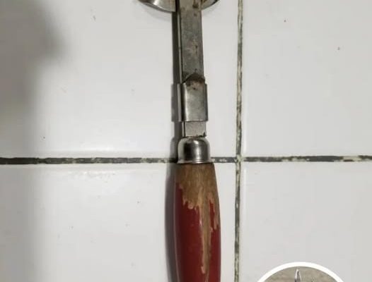 Internet Users Stumped Over What This ‘Tool’ Is