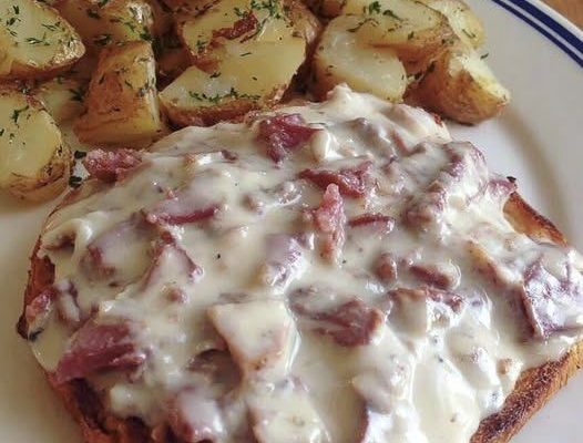 Creamed Chipped Beef on Toast